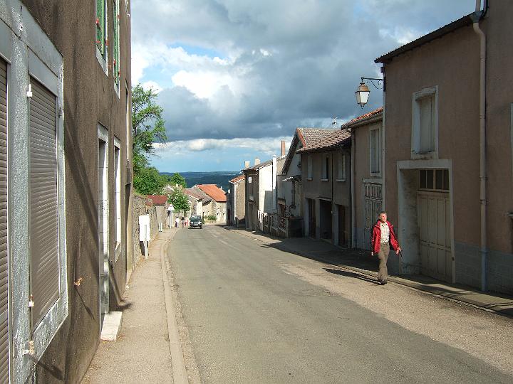 2008-05- (446).JPG - In den Straßen von Clefmont